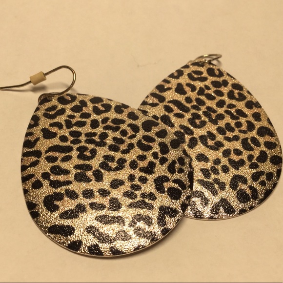 🌵3 for 20$ Cheetah earrings - Picture 2 of 2
